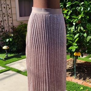 Vince Camuto Women's Trendy Elastic Waist Printed Pleated Midi Skirt